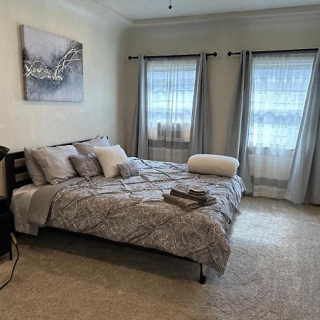 Spacious 2-Bedroom Unit In Hollywood Los Angeles Bagian luar foto