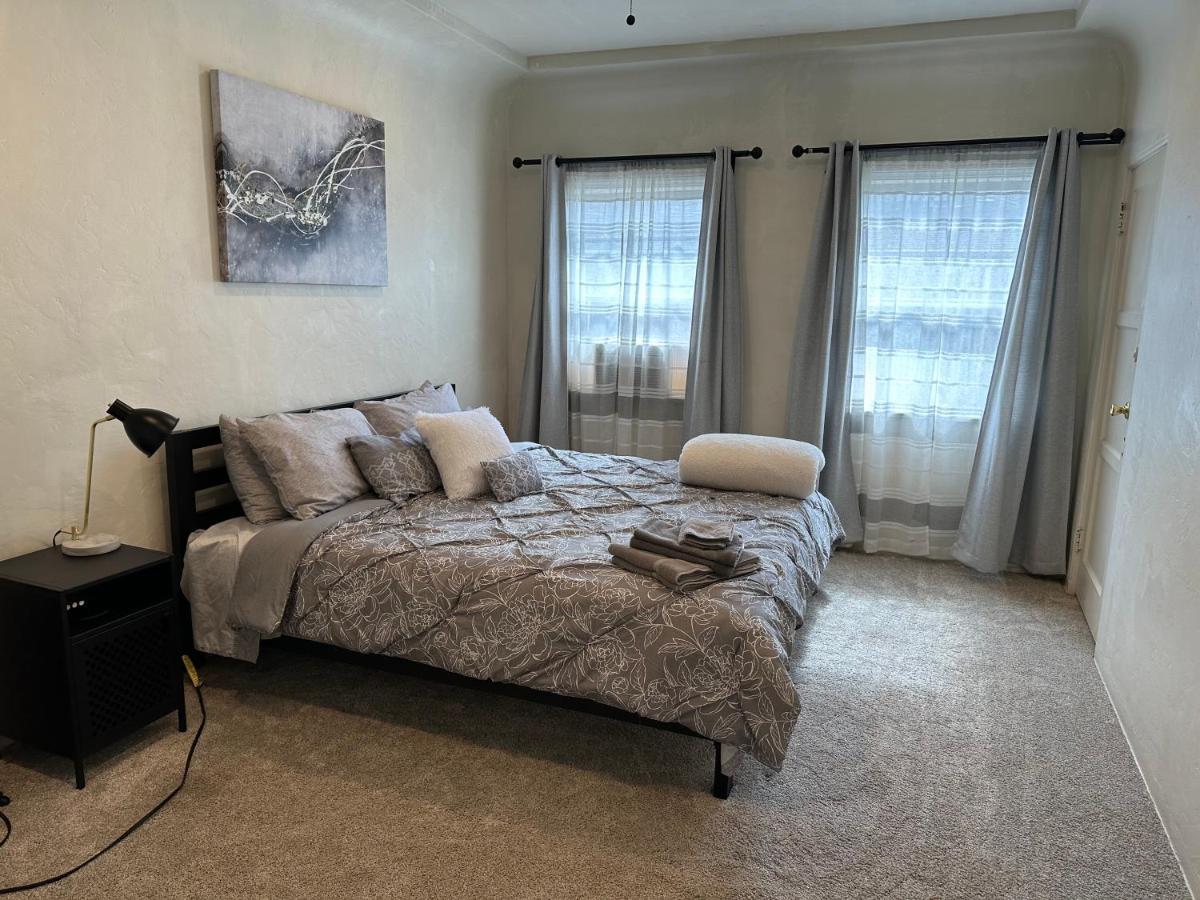 Spacious 2-Bedroom Unit In Hollywood Los Angeles Bagian luar foto